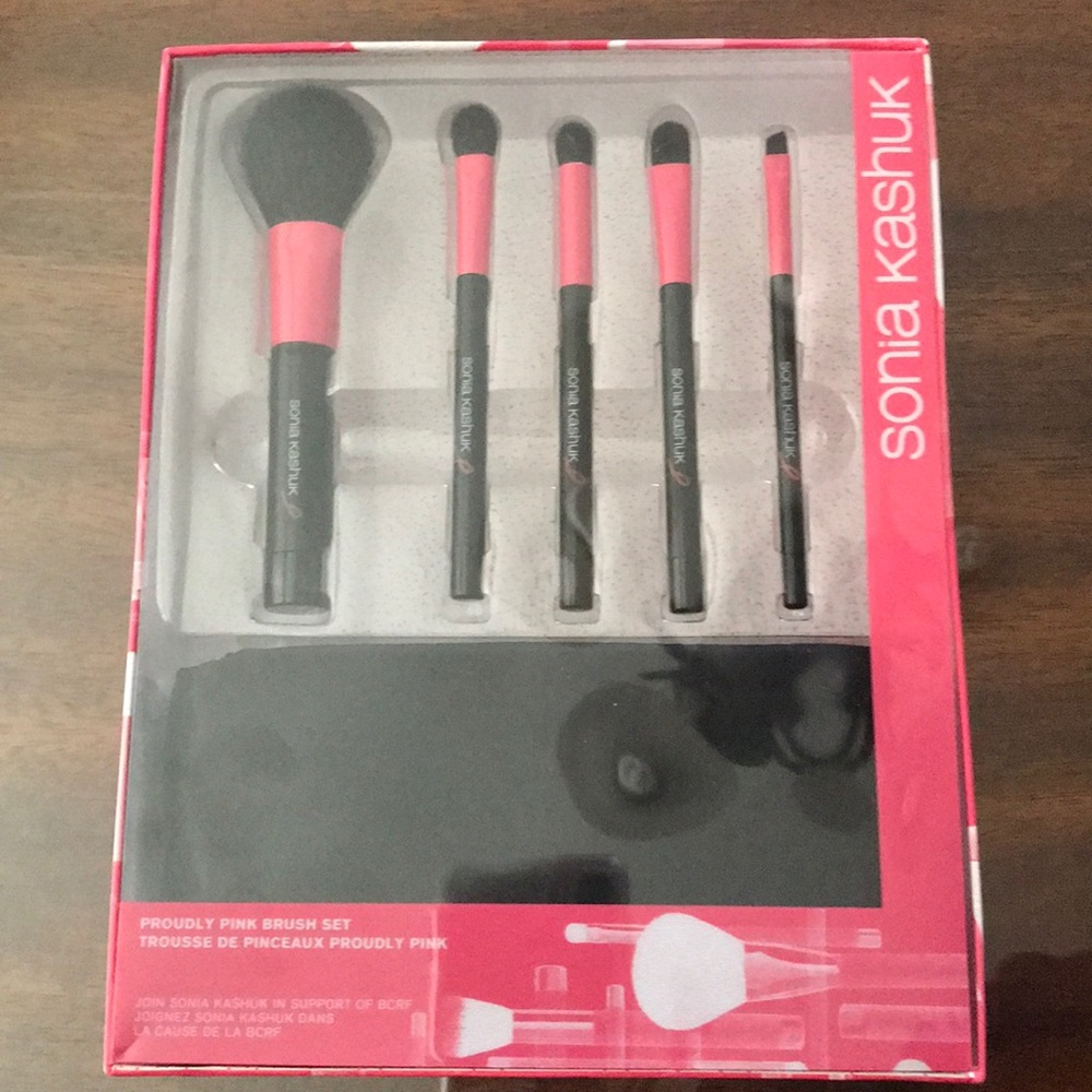 Sonia Kashuk Pink Brush Set with case